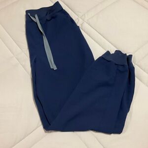 FIGS women scrub joggers